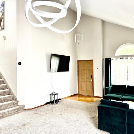 Artsy Home Close To Usafa With Fireplace And Patio Colorado Springs Exterior photo