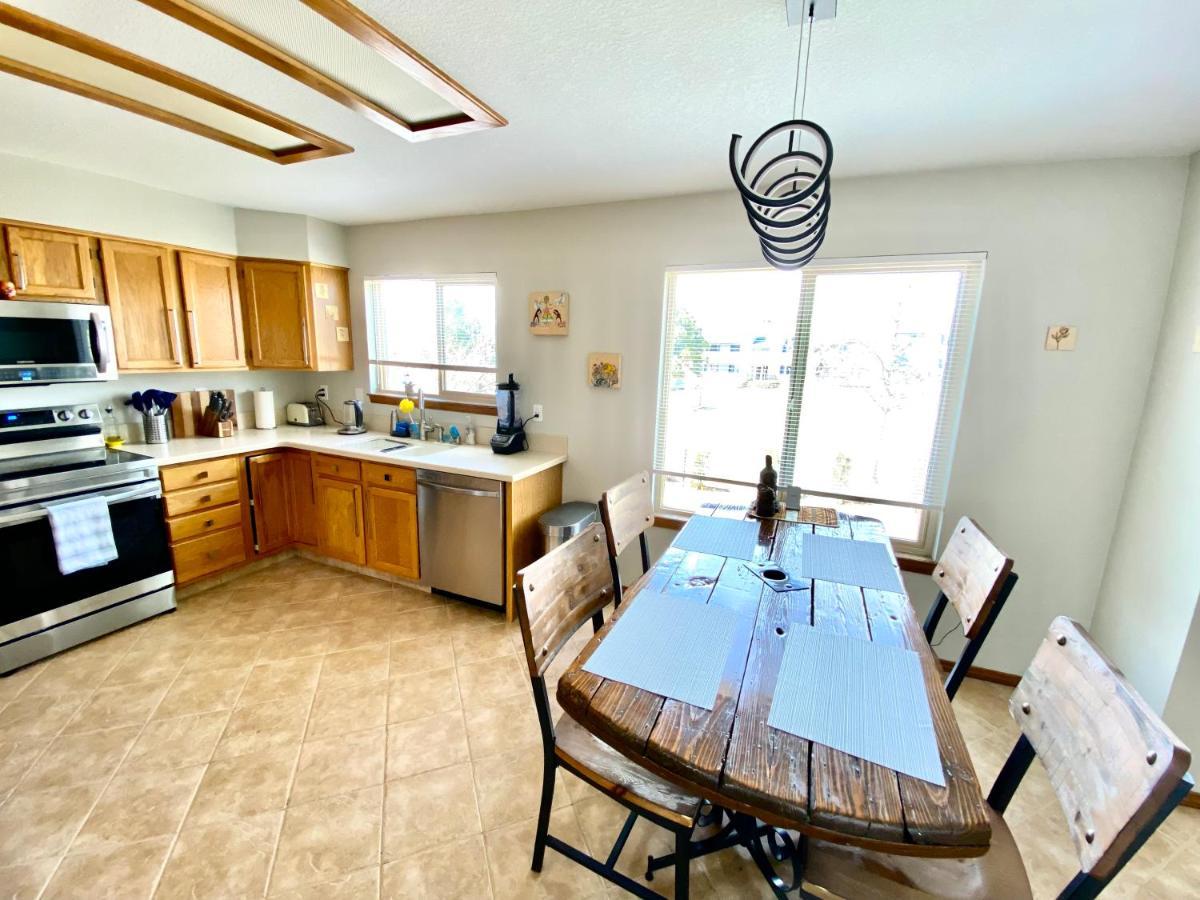 Artsy Home Close To Usafa With Fireplace And Patio Colorado Springs Exterior photo