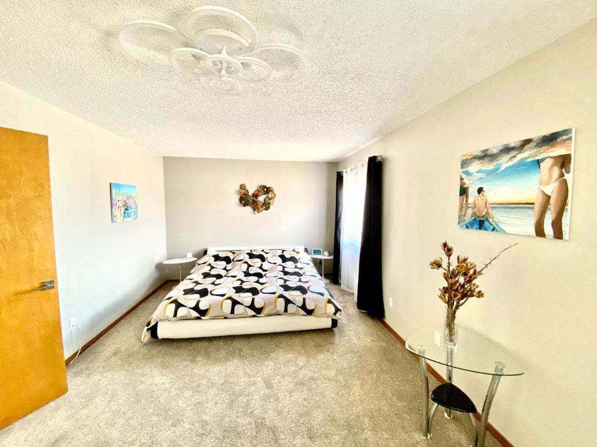 Artsy Home Close To Usafa With Fireplace And Patio Colorado Springs Exterior photo